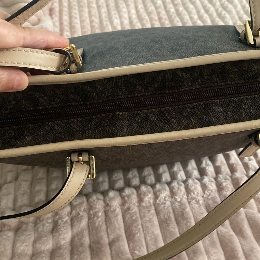- Michael Kors Brown Signature Tote with Gold Hardware - Picture 3 of 5